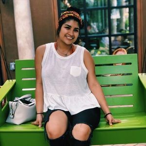 Meet your Posher, Lisset